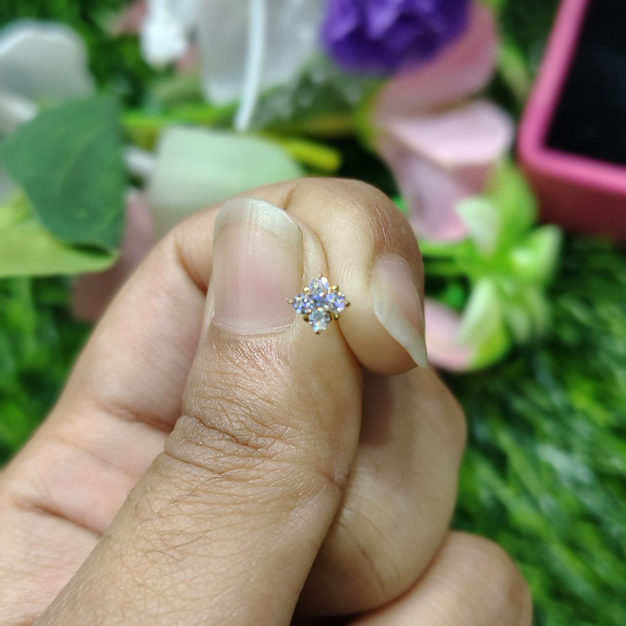 tiny crystal Chowtuskoni Nose pin For Women - Image 4