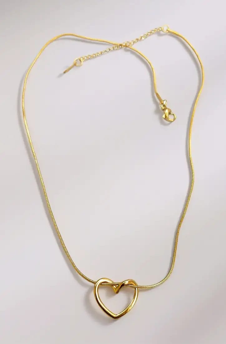 Minimalist Twisted Open-Heart Pendant Necklace - Image 8