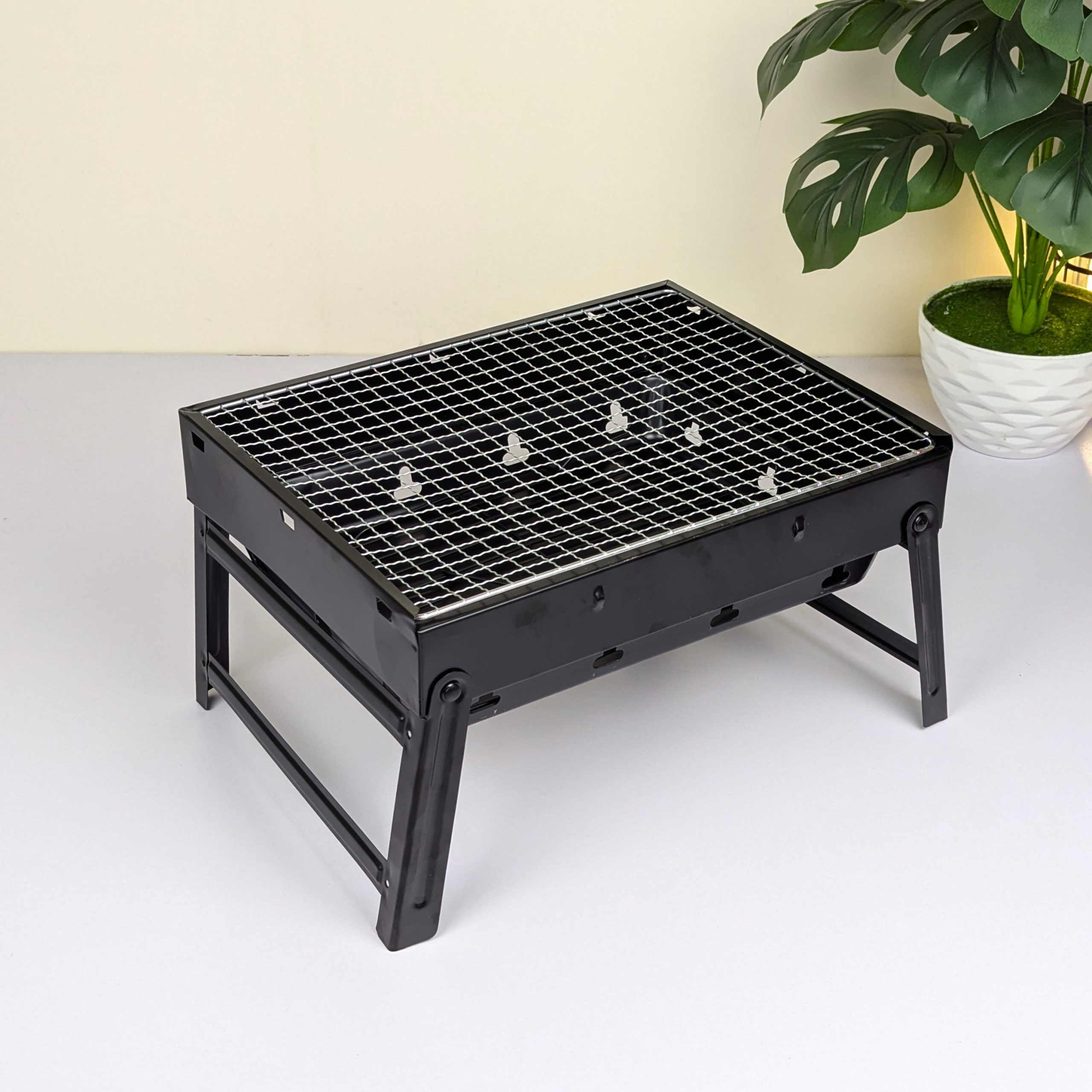 Portable BBQ Maker TL-353 – Lightweight Charcoal Barbecue Grill with Stainless Steel Structure for Outdoor Camping, Family Gatherings & Picnics - Image 6